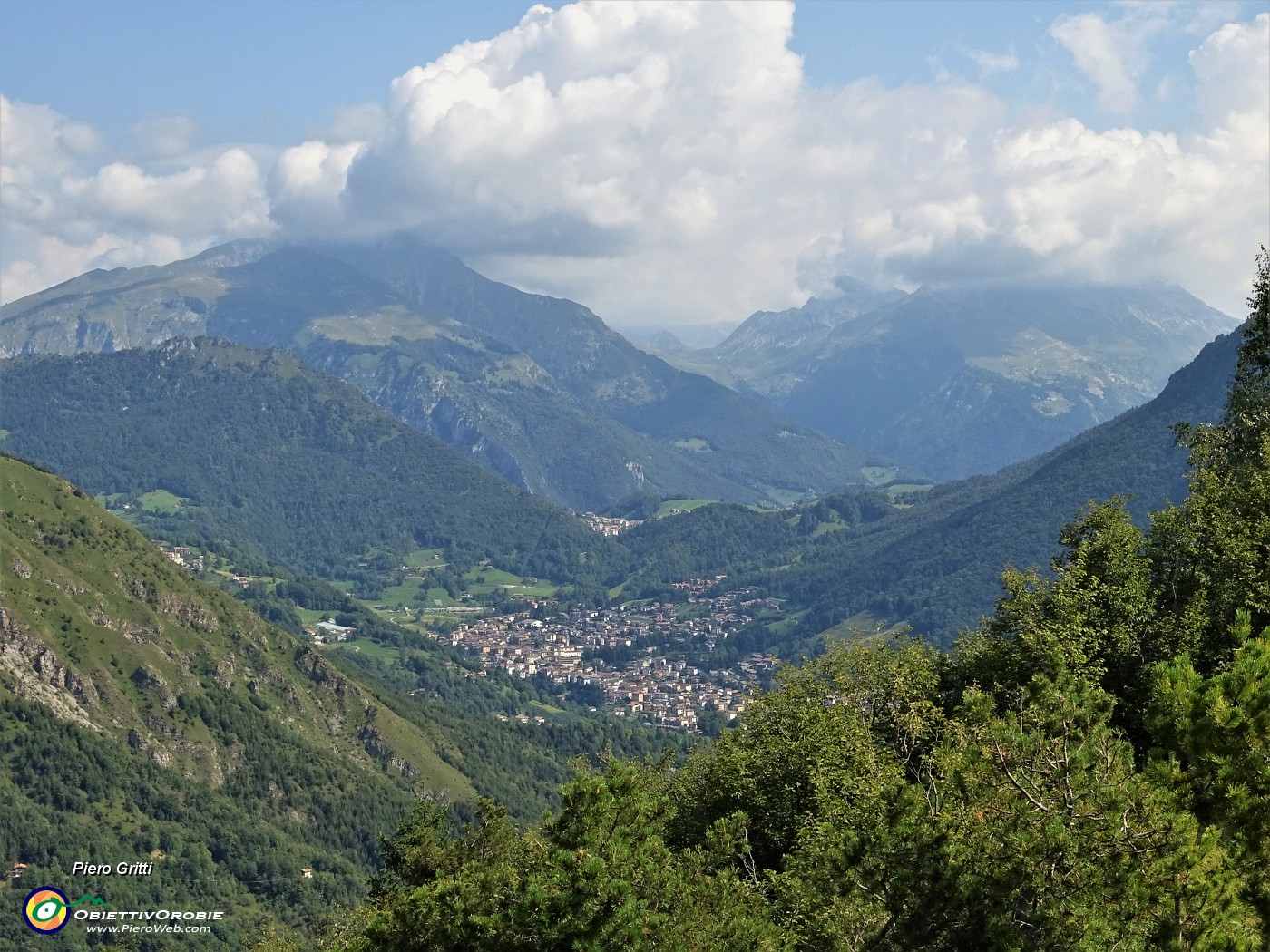 49 Vista verso Serina, Valpiana , Cima Menna e Pizzo Arera.JPG